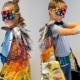 Kinder mit Superheld*innen Kostümen aus Recyclingmaterial